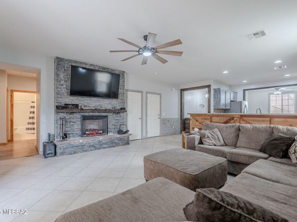 12500 N Boscombe Dr, Marana, AZ 85653