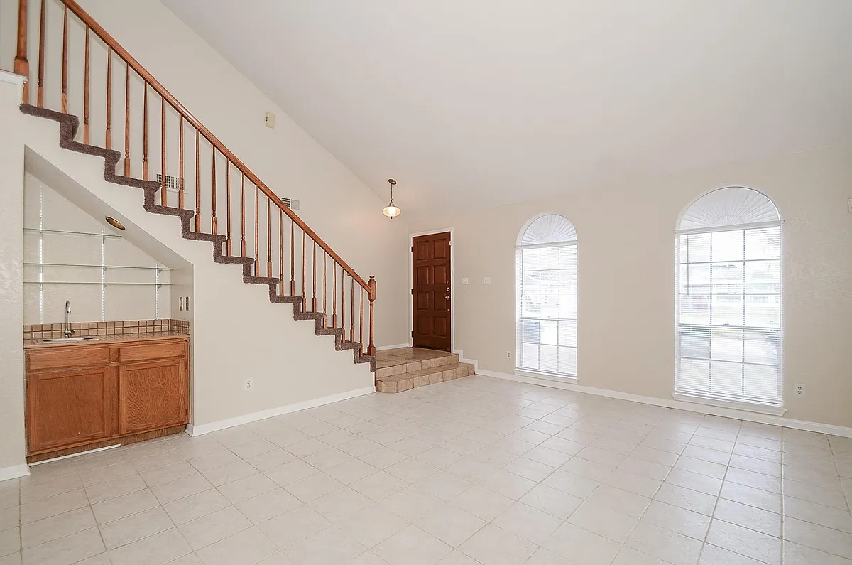 Building Photo - 1722 Foxlake Dr