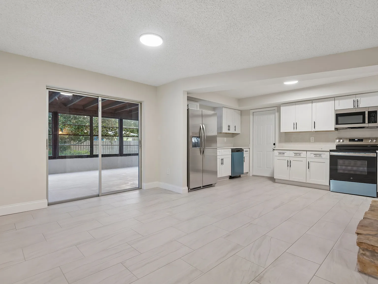 3 bed, 1510 sqft, $2,300 — Photo 3
