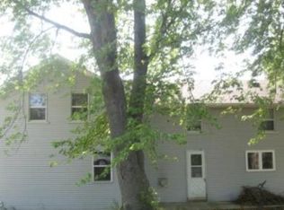 N2890 Crossbill Rd, Reeseville, WI 53579