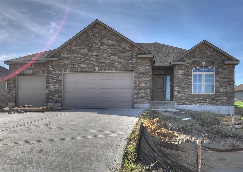 1st image of 22111 E 33rd Terrace Ct