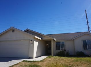 583 Spur Way, Fernley, NV 89408