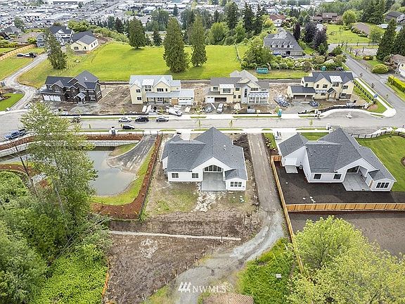 5th image of 1108 123rd Avenue Ct E