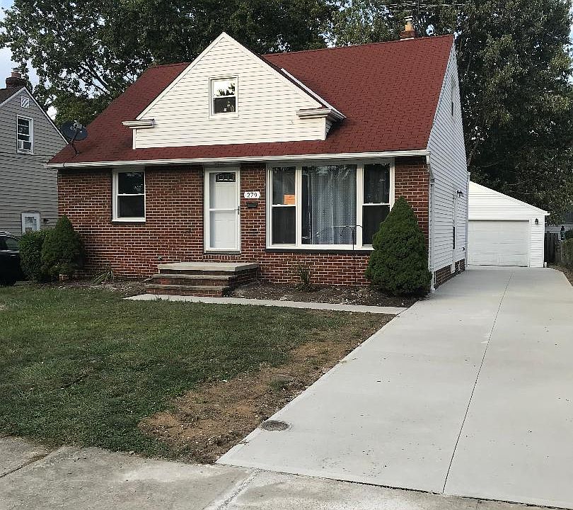 1st image of 279 E 324th St