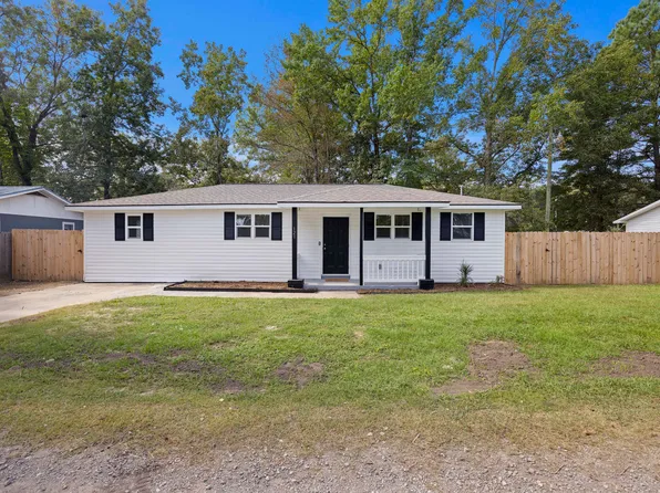 121 Berry Rd, Moncks Corner, SC 29461