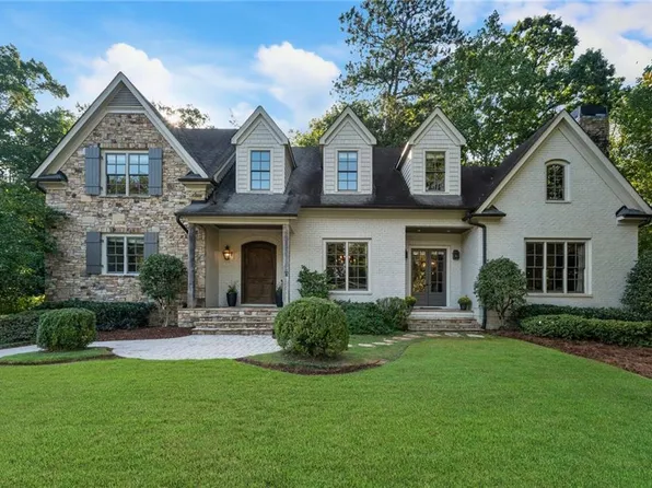 2819 Castlewood Dr NW, Atlanta, GA 30327