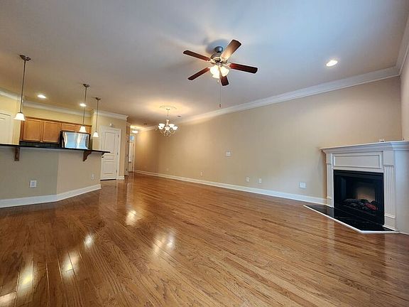 4th image of 129 Townview Dr