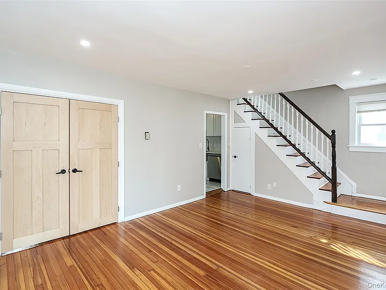 24 High St — Photo 10