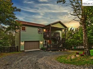 215 N Pinnacle Ridge Rd, Beech Mountain, NC 28604