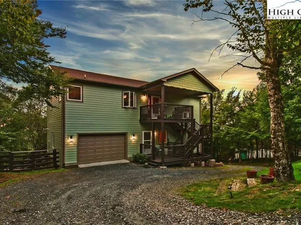 215 N Pinnacle Ridge Road, Beech Mountain, NC 28604