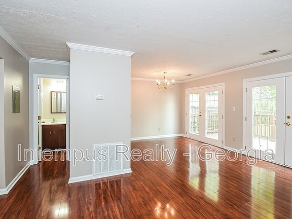 3rd image of 3459 Lee Ct NW