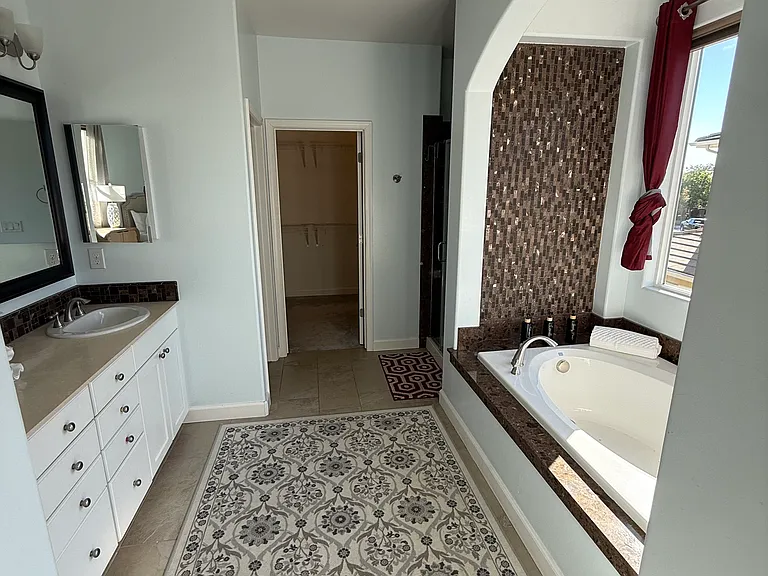 242 Prairie Way — Photo 6