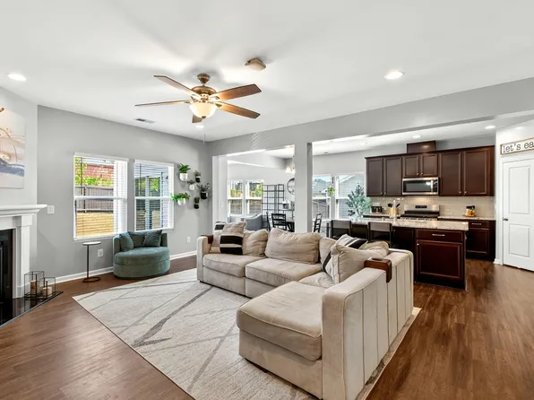 3413 Longleaf Estates Dr, Raleigh, NC 27616