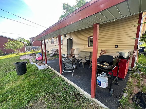5th image of 116 Riverview 8 W