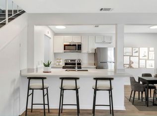 814 W Tiffany Dr APT 2, Mangonia Park, FL 33407