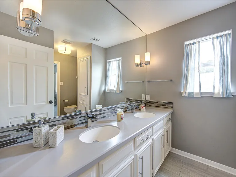 15739 Fleetwood Oaks Dr — Photo 31