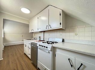 24 Eaton St FLOOR 2, Wakefield, MA 01880