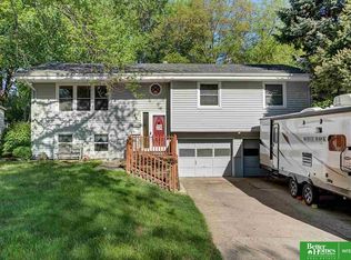 4310 Terrace Dr, Omaha, NE 68134