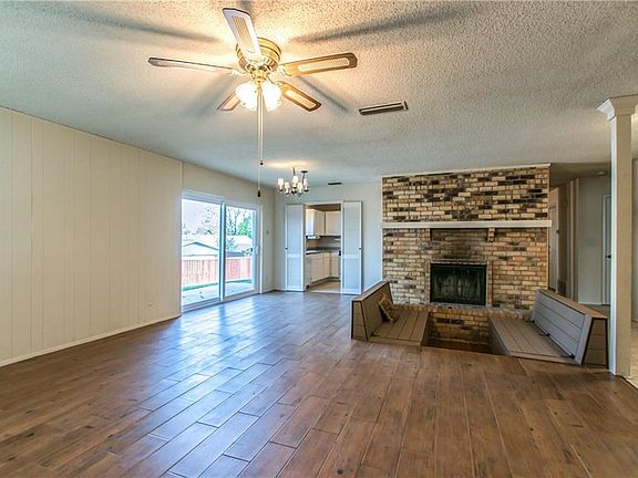 2nd image of 3625 Sherrye Pl