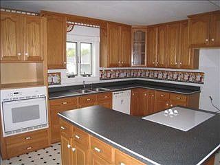3rd image of 826 N Main St