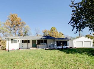 805 Crestland Dr, Ballwin, MO