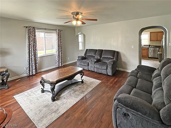 2nd image of 108 S Belleview Dr