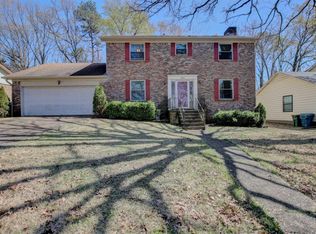 2203 Peach Tree Dr, Little Rock, AR 72211