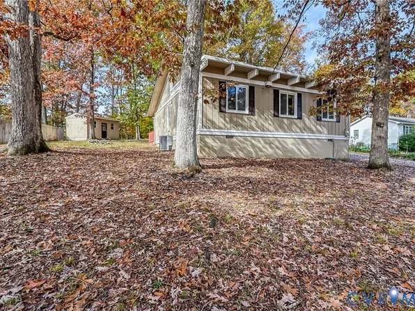 2009 Highland Dr, Powhatan, VA 23139