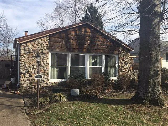 5801 Shelbourne Rd photo 1