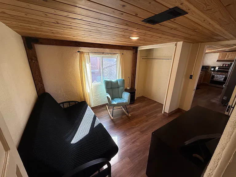 111 E Navajo Dr — Photo 13