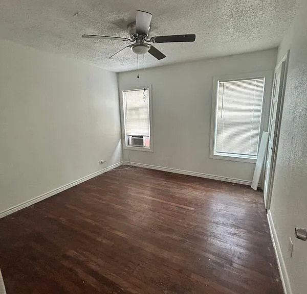 626 Kirk Pl — Photo 2