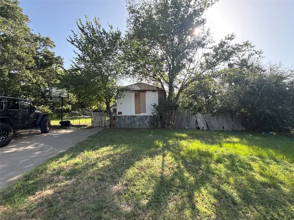 25 Lee St, Keene, TX 76059