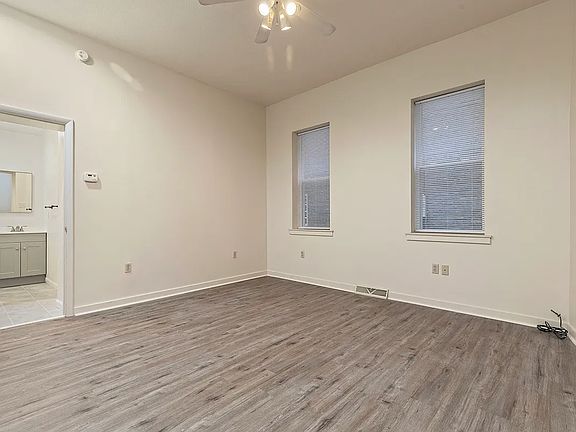 5th image of 2306 E Carson St APT 1