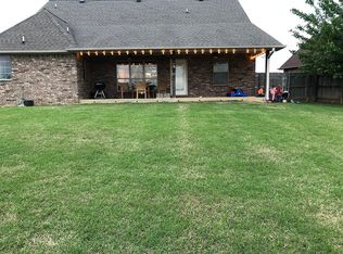 608 Cardinal Rd, Muskogee, OK 74403