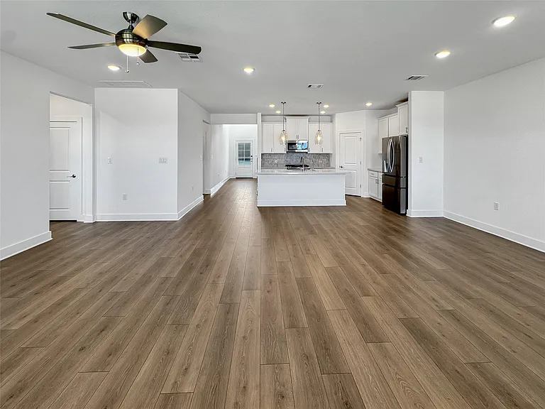 1420 Carvin Way — Photo 10