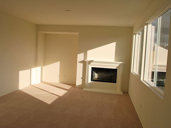 5th image of 30799 Suncatcher St