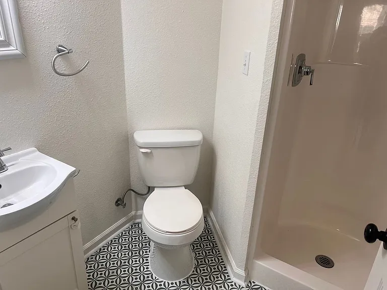2910 Blue View St — Photo 11