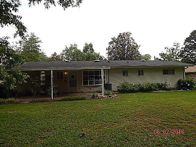 2nd image of 8 Woodcrest Dr