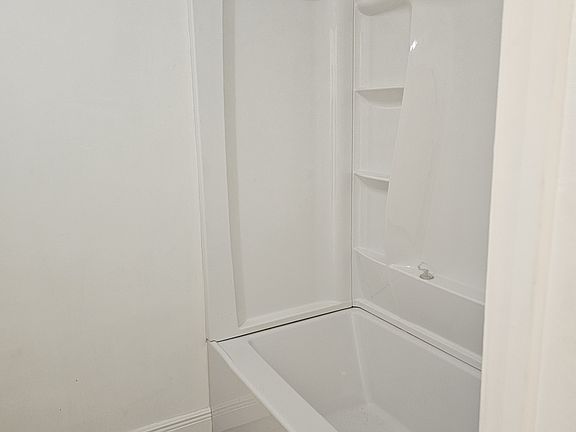 5th image of 303 Covington St #C