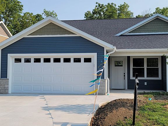 3rd image of 301 Edenview Ln
