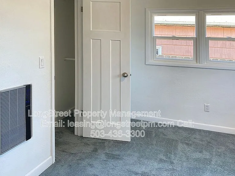 184 Gwinn St W — Photo 26