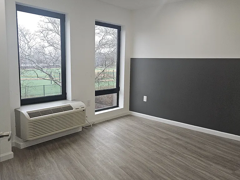 556A Market St #3 — Photo 7
