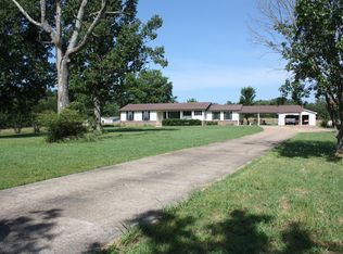 2353 Charlie Burns Rd, Selmer, TN 38375