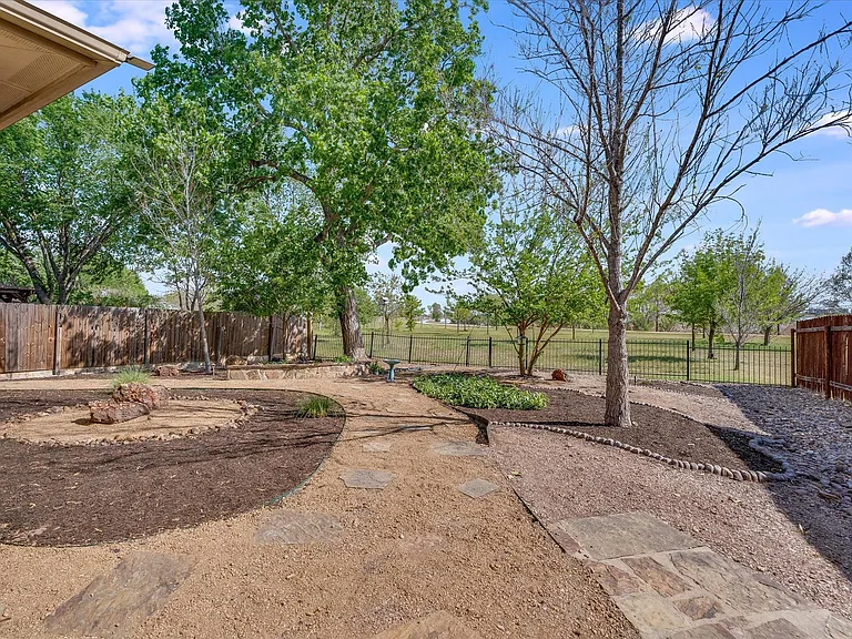 4029 Lake Edge Way — Photo 23