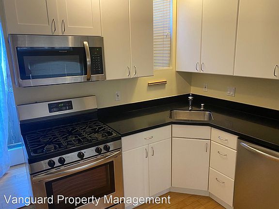 3rd image of 310 Douglass St #310