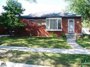 20017 Gaukler St, Saint Clair Shores, MI 48080