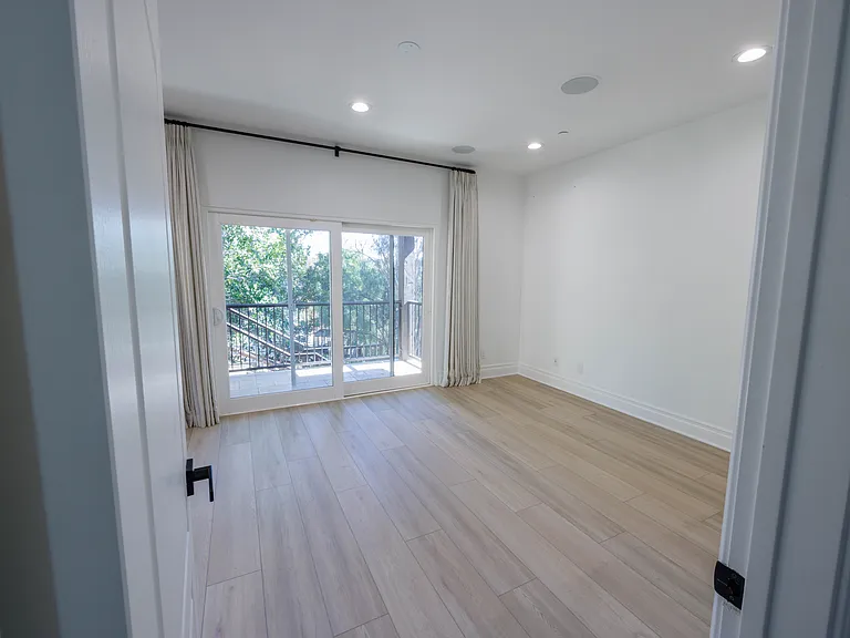 6029 Fairview Pl — Photo 69