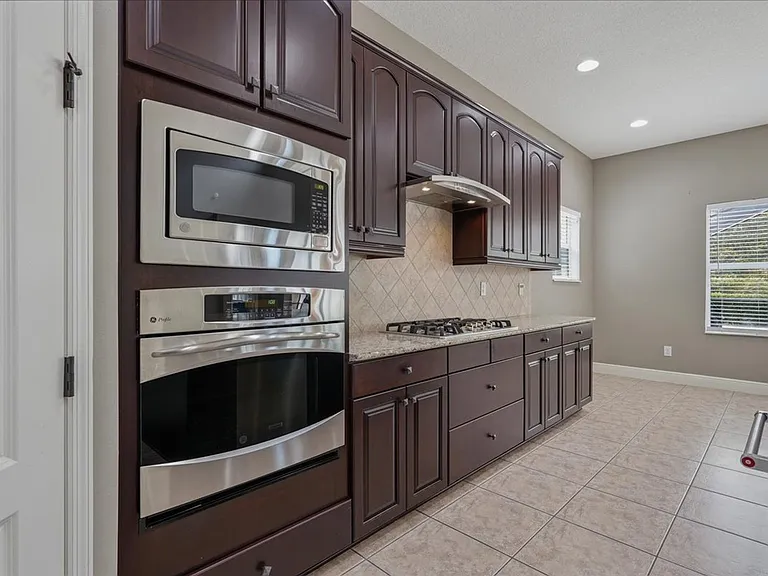 5333 Sagecrest Dr — Photo 15