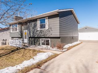 1865 49th St NW, Rochester, MN 55901