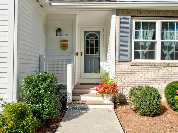 5 Pear Tree Ln #5, Franklin, MA 02038